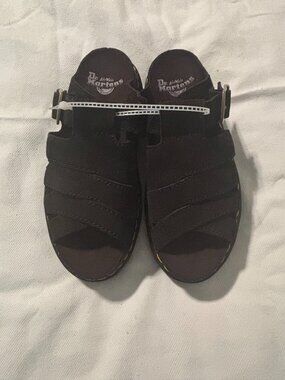 Dr. Martens Maxxy Slide Unisex size 7M/8W